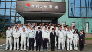 令和３年度　入社式