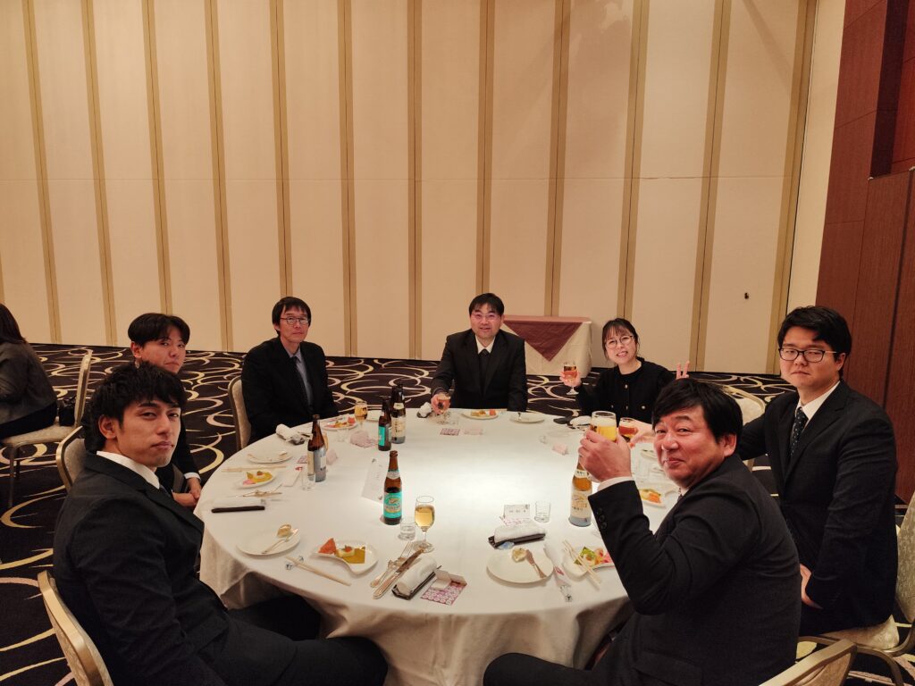 R8新年会